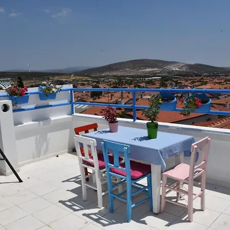 Beyaz Alacati Cesme